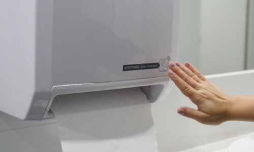 Automatic or Manual Hand Drying- Which Is Better?